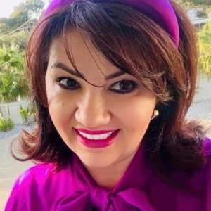 Meet your Posher, Adriana